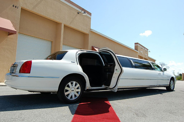Lincoln Stretch Limo Boise